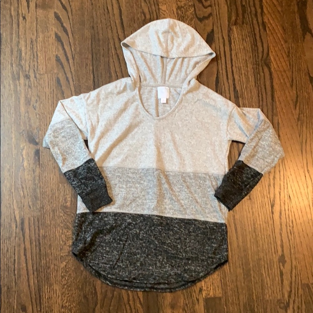 BRAND NEW! hooded sweater